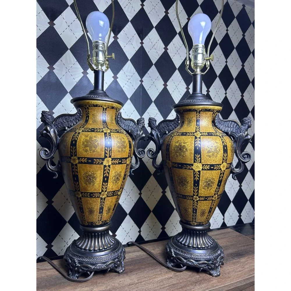 Vintage Figural Angel Table‎ Lamps Pair Neoclassical Urn Hollywood Regency